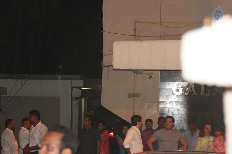 Bollywood Stars Celebrates Ganesh Festival 2015 - 20 / 63 photos