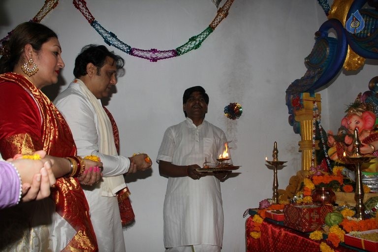 Bollywood Stars Celebrates Ganesh Festival 2015 - 44 / 63 photos