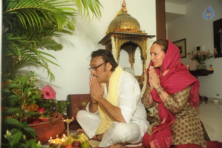 Bollywood Stars Celebrates Ganesh Festival 2015 - 45 / 63 photos