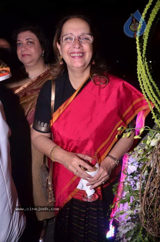 Bollywood Top Models at Rose Fashion Show - 44 / 154 photos