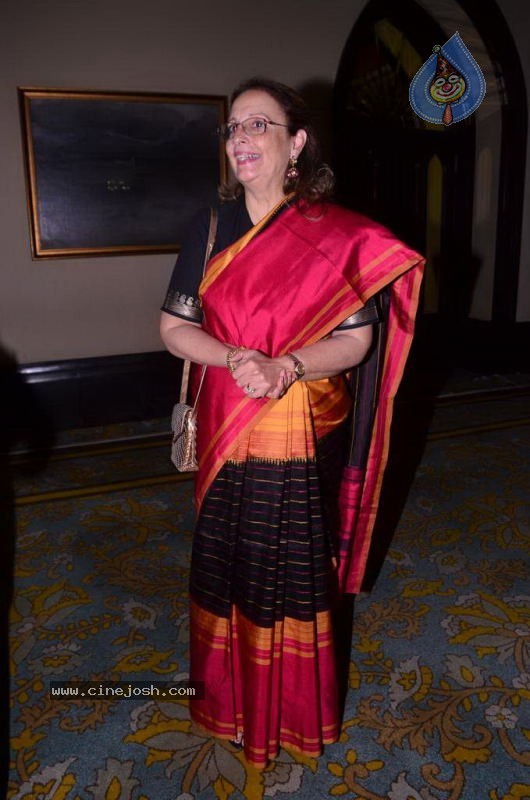 Bollywood Top Models at Rose Fashion Show - 109 / 154 photos