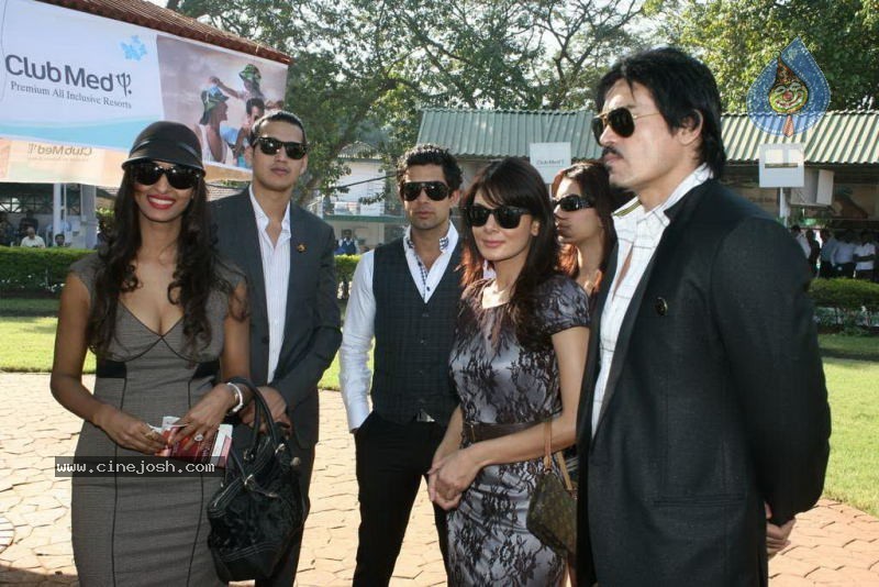 Bollywood Top Models at SIPL Race - 45 / 45 photos