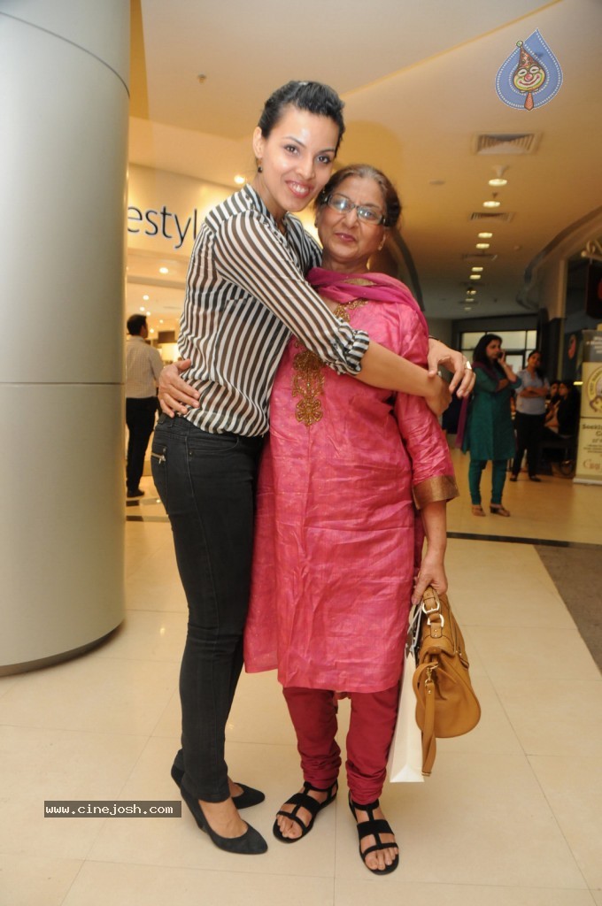 Bollywood Women's Day Special - 82 / 150 photos