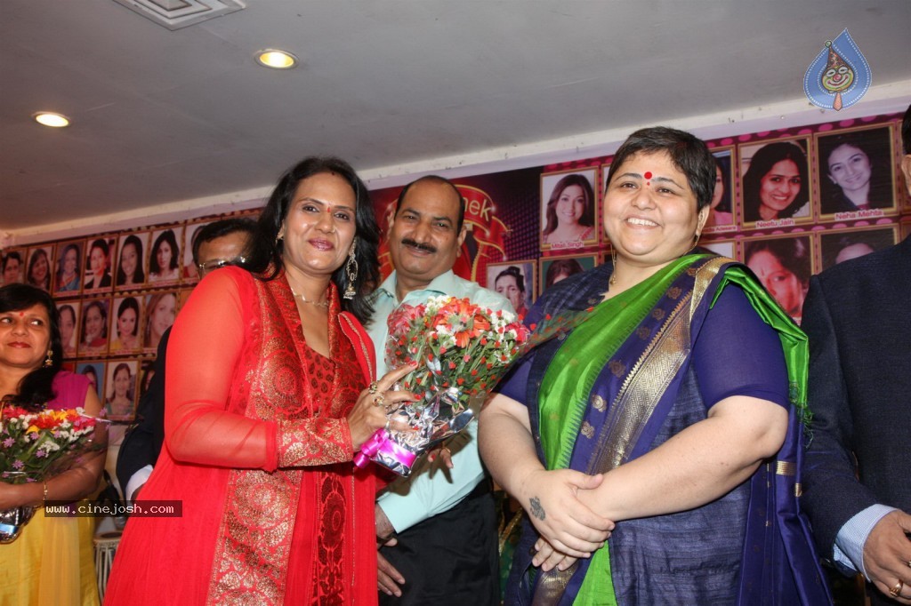 Bollywood Women's Day Special - 98 / 150 photos