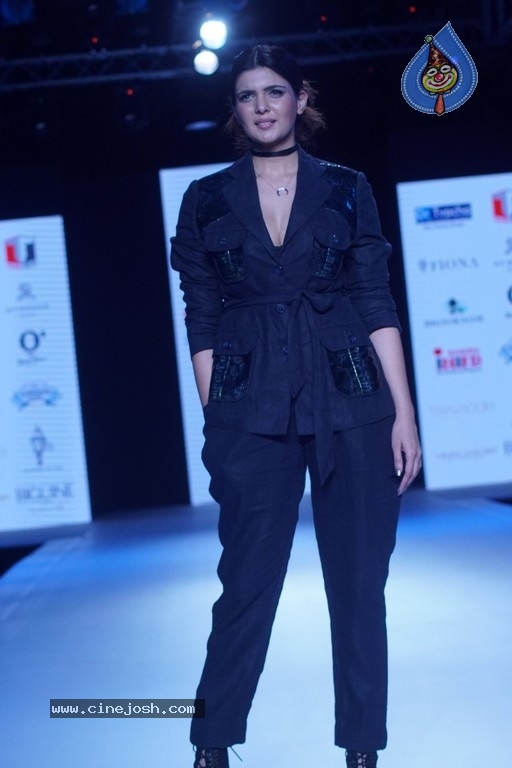 Bombay Times Fashion Week - 35 / 52 photos