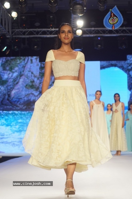 Bombay Times Fashion Week Photos - 11 / 89 photos