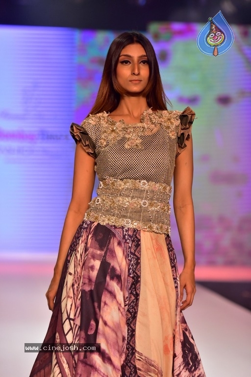 Bombay Times Fashion Week Photos - 20 / 89 photos