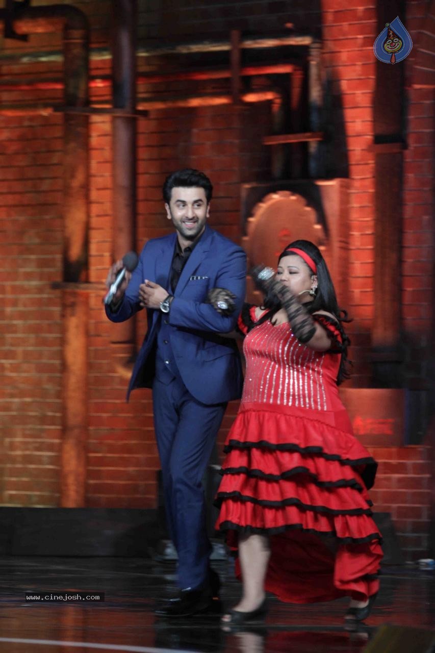 Bombay Velvet Team at IGT 6 Sets - 26 / 43 photos