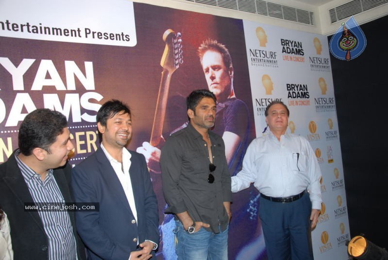 Bryan Adams Live in Concert Press Meet - 22 / 25 photos