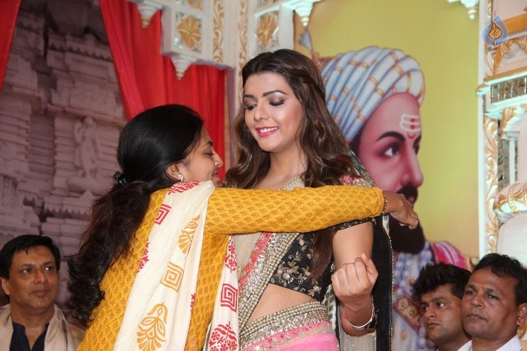 Calendar Girls Team at Andheri Cha Raja - 19 / 42 photos