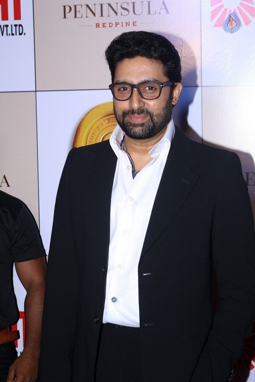 Celebrities at 3rd Bright Award Event - 7 / 50 photos