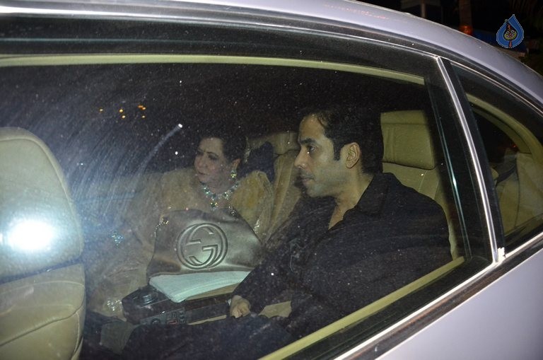 Celebrities at Akshay Kumar Hosted Diwali Party 2015  - 4 / 42 photos