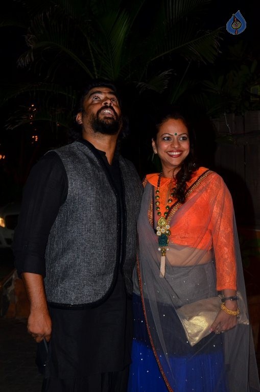 Celebrities at Akshay Kumar Hosted Diwali Party 2015  - 14 / 42 photos