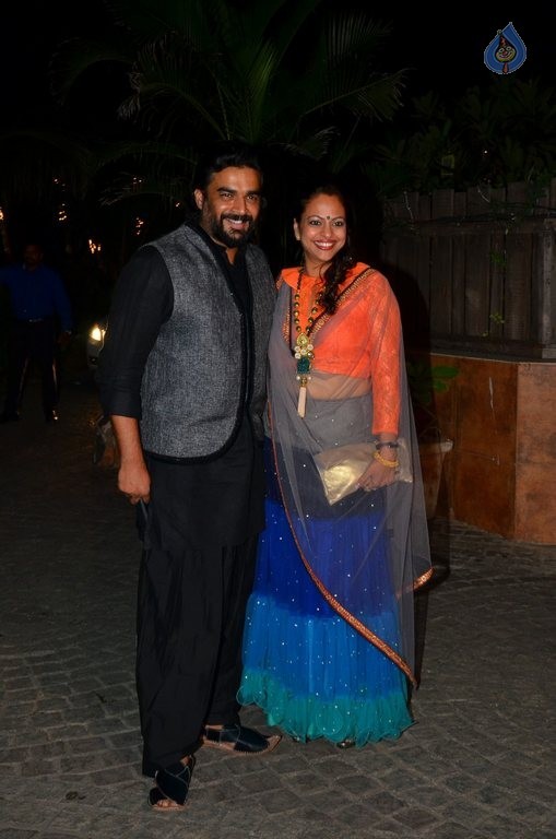 Celebrities at Akshay Kumar Hosted Diwali Party 2015  - 15 / 42 photos