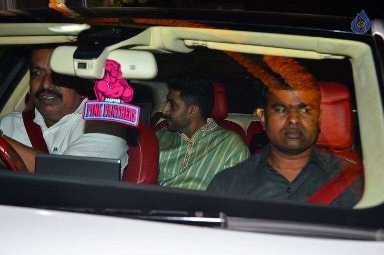 Celebrities at Akshay Kumar Hosted Diwali Party 2015  - 24 / 42 photos