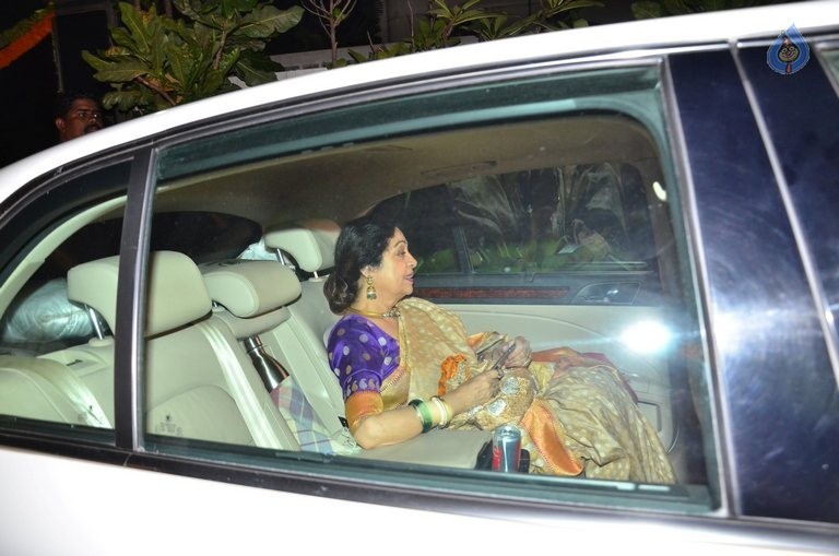 Celebrities at Akshay Kumar Hosted Diwali Party 2015  - 31 / 42 photos