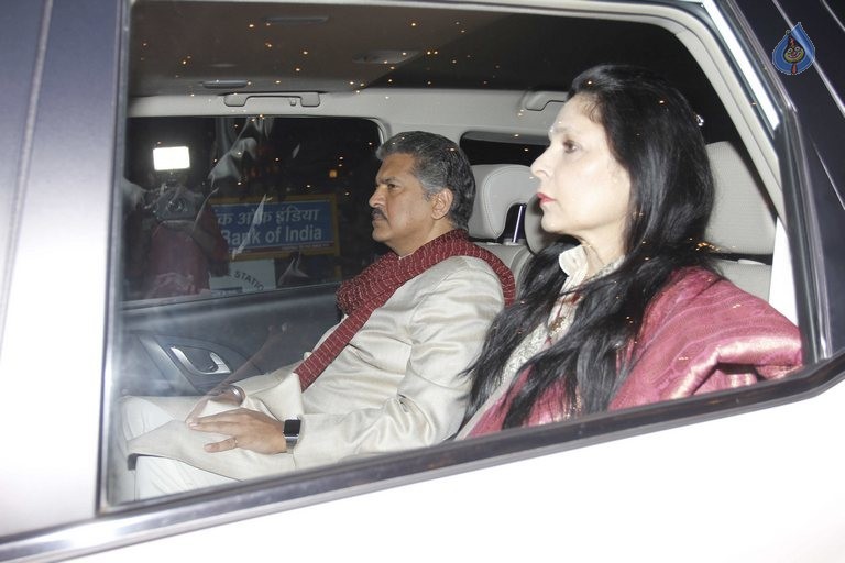 Celebrities at Amitabh Bachchan Hosted Diwali 2015 Party 1 - 29 / 106 photos