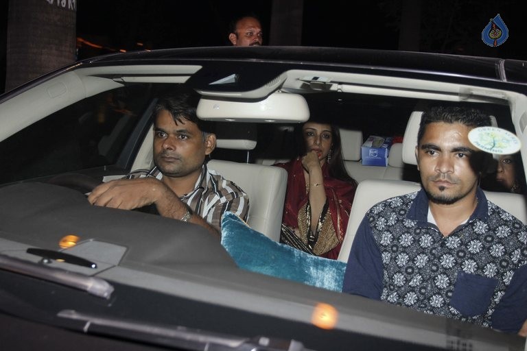 Celebrities at Amitabh Bachchan Hosted Diwali 2015 Party 1 - 32 / 106 photos