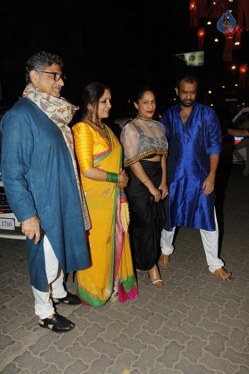 Celebrities at Amitabh Bachchan Hosted Diwali 2015 Party 1 - 33 / 106 photos