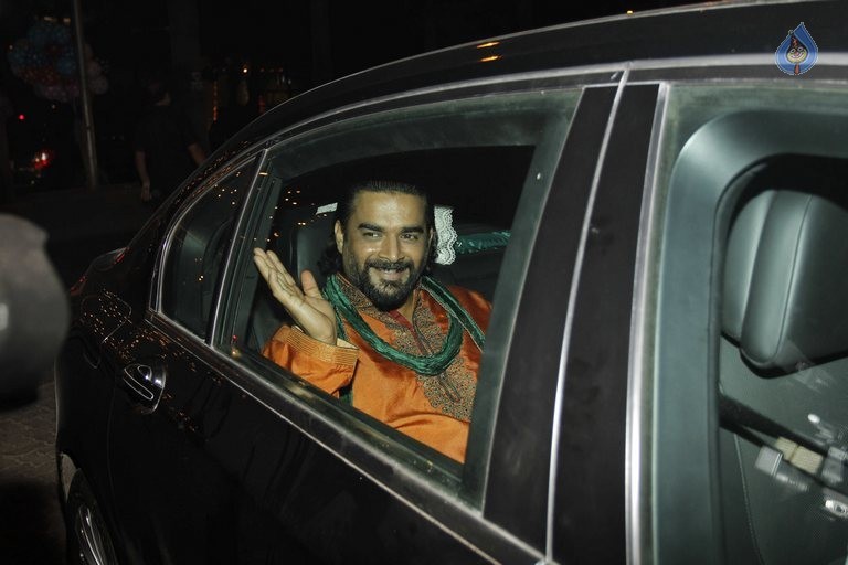 Celebrities at Amitabh Bachchan Hosted Diwali 2015 Party 1 - 34 / 106 photos