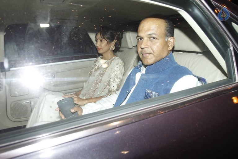 Celebrities at Amitabh Bachchan Hosted Diwali 2015 Party 1 - 52 / 106 photos