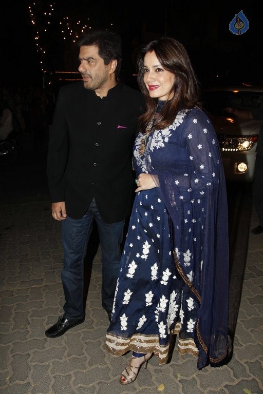 Celebrities at Amitabh Bachchan Hosted Diwali 2015 Party 1 - 55 / 106 photos