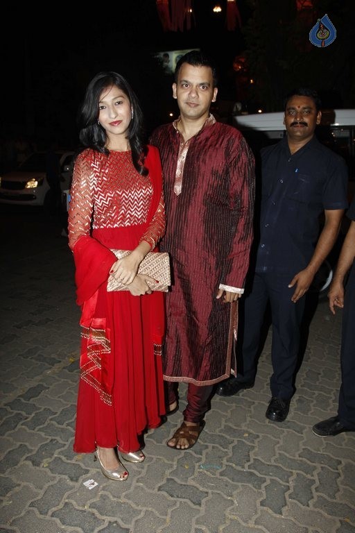 Celebrities at Amitabh Bachchan Hosted Diwali 2015 Party 1 - 67 / 106 photos