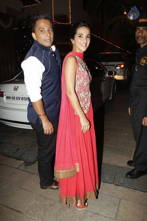 Celebrities at Amitabh Bachchan Hosted Diwali 2015 Party 1 - 100 / 106 photos