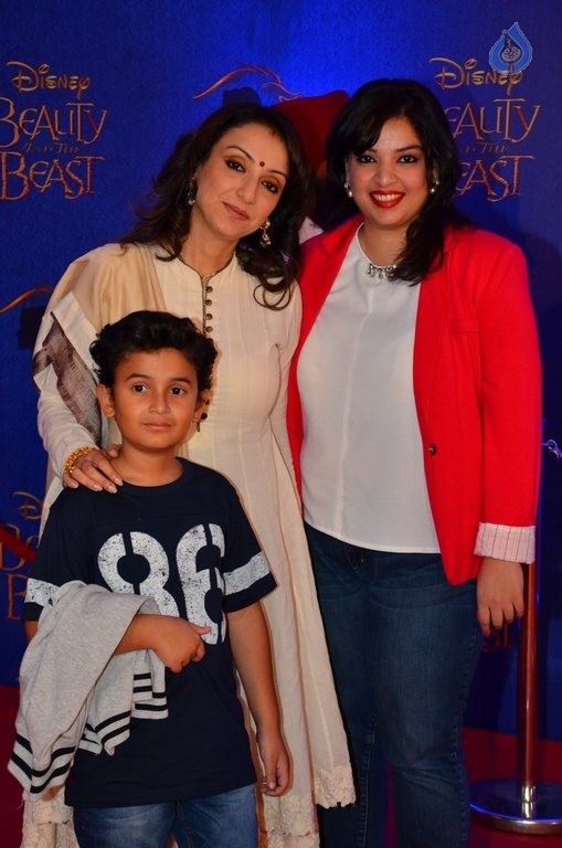 Celebrities at Beauty and The Beast Premiere - 28 / 105 photos