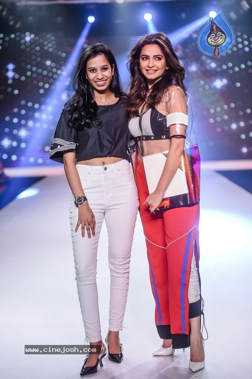 Celebrities at Bombay Times Fashion Week - 43 / 55 photos