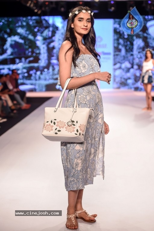 Celebrities at Bombay Times Fashion Week - 50 / 55 photos