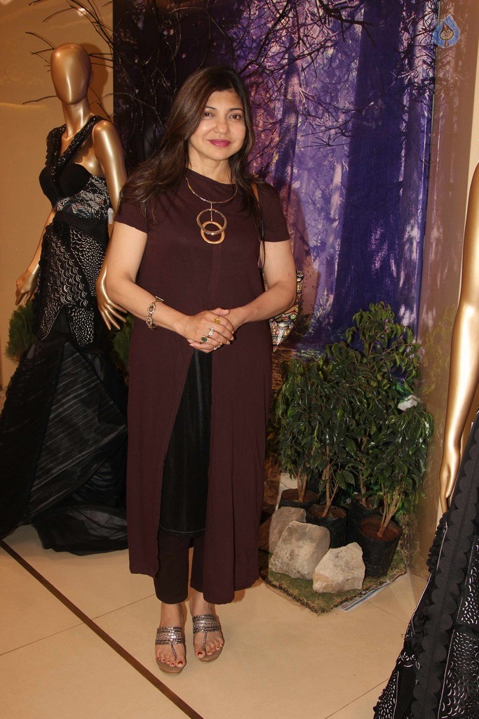 Celebrities at Esha Party Wear Collection Preview - 13 / 42 photos