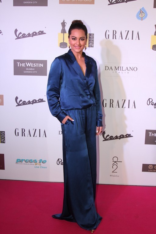 Celebrities at Grazia Young Fashion Awards - 30 / 62 photos