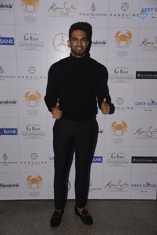 Celebrities at Grey Goose Bash - 30 / 33 photos