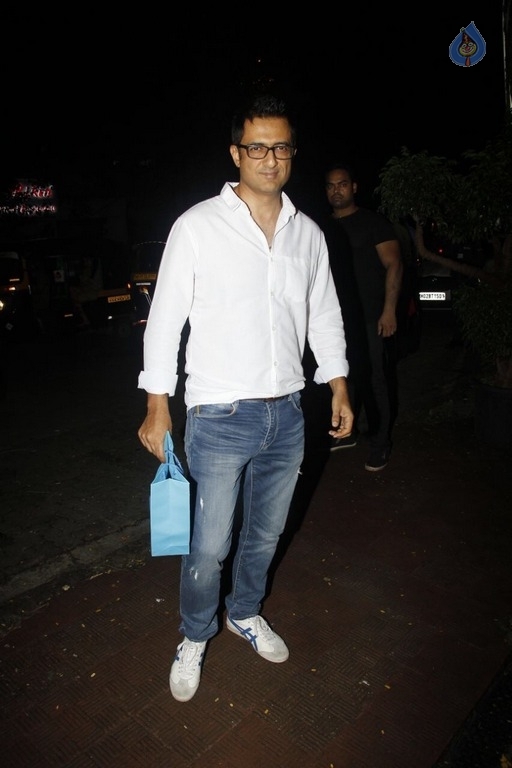 Celebrities at Jitesh Pillai Birthday Party - 37 / 39 photos