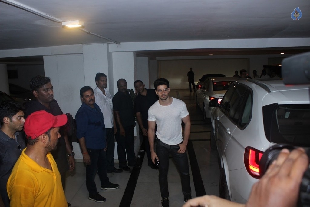 Celebrities at Karan Johar Birthday Party - 11 / 68 photos