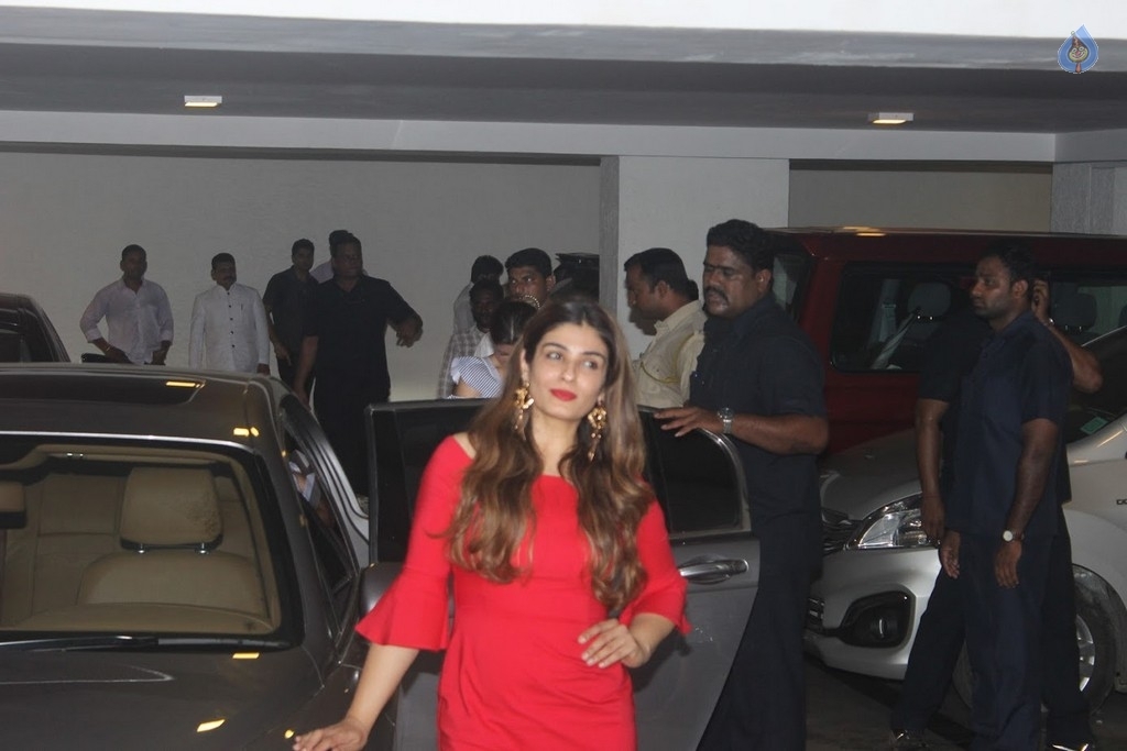 Celebrities at Karan Johar Birthday Party - 63 / 68 photos
