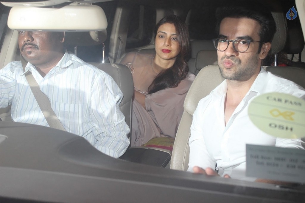 Celebrities at Karan Johar Birthday Party - 64 / 68 photos