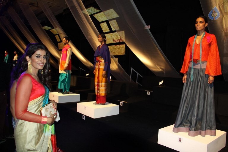 Celebrities at LFW Summer Spring 2016 Day 2 - 12 / 54 photos