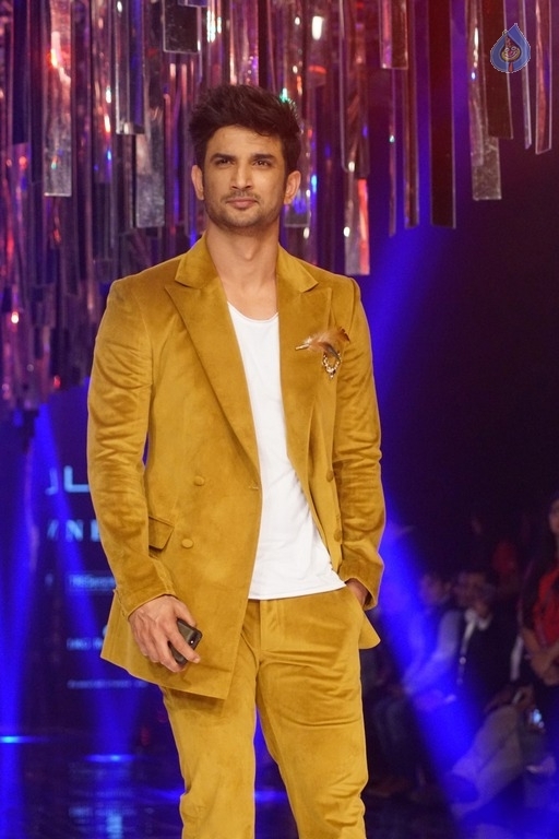 Celebrities at LFW Winter Festive 2017 - 59 / 63 photos