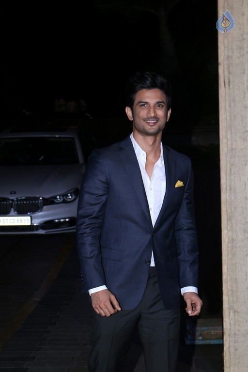 Celebrities at Manish Malhotra Birthday Bash - 34 / 80 photos