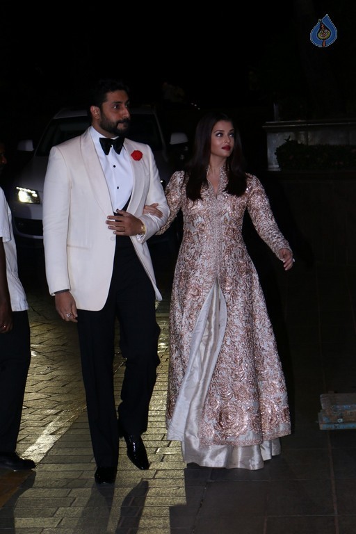 Celebrities at Manish Malhotra Birthday Bash - 41 / 80 photos