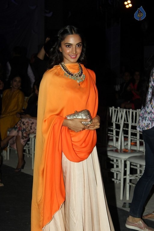 Celebrities at Manisha Malhotra LFW 2016 Show - 40 / 52 photos