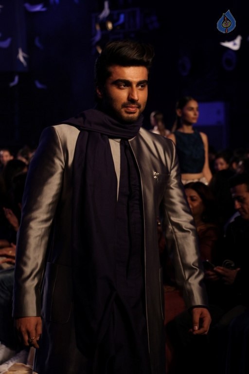 Celebrities at Manisha Malhotra LFW 2016 Show - 44 / 52 photos