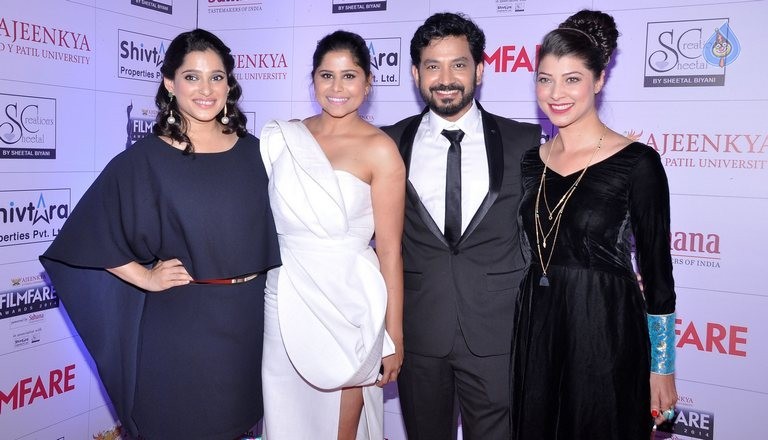 Celebrities at Marathi Filmfare Awards 2014 - 23 / 71 photos