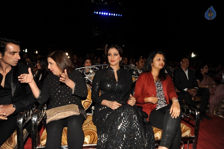 Celebrities at Mumbai Police Melawa Umang 2016 - 79 / 111 photos