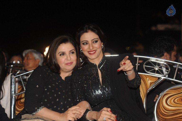 Celebrities at Mumbai Police Melawa Umang 2016 - 104 / 111 photos