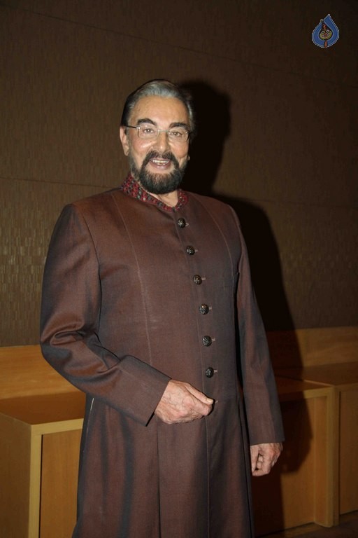 Celebrities at NRI of the Year Awards 2016 - 17 / 40 photos