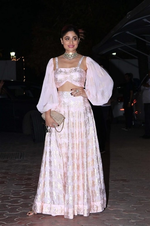 Celebrities at Shilpa Shetty Diwali Bash 2018 - 12 / 42 photos