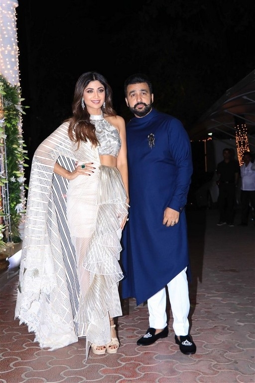 Celebrities at Shilpa Shetty Diwali Bash 2018 - 19 / 42 photos